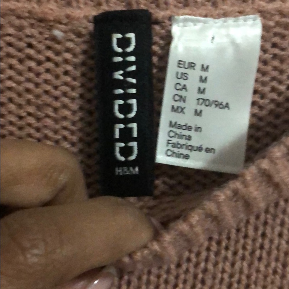 Pink sweater - Picture 2 of 3